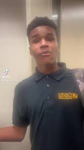 Go follow him please #ligroovychick #ligroovychick516 @thejarrettbillups