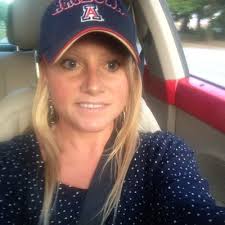 Aly Lewis (@Algeisha)