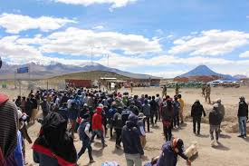 Noticias e información de arica, chile y región latinoamericana. Tension En La Frontera Ante El Intento De Ingreso De Bolivianos Desde Chile El Deber