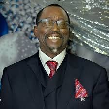 Jayson Tatum shared a photo of himself in the hospital giving a thumbs up  after successful Achilles surgery. Get well soon, Tatum! 🙏☘️