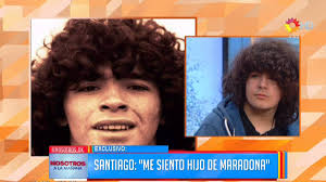 Santiago lara, un argentino di 19 anni residente a la plata, ha chiesto di disporre la riesumazione del cadavere di diego maradona. Santiago Lara El Supuesto Decimo Hijo De Maradona Reaparece Y Vuelve A Hablar As Com