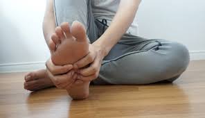 Punca sebenar kaki lenguh dari pinggang sampai ke bawah. Telapak Kaki Sakit Ini Penyebab Dan Cara Mengobatinya