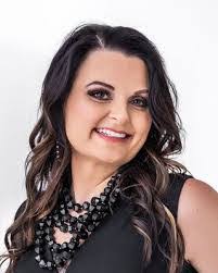 Danielle Lindberg's Instagram, Twitter & Facebook