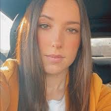 Chelsea Wiese's Instagram, Twitter & Facebook