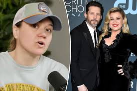 Kelly Clarkson shades ex Brandon Blackstock over co-parenting