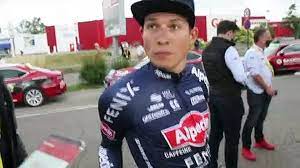Son équipe uae team emirates a son équipe uae team emirates a en effet décidé de le retirer avant les étapes pyrénéennes pour le préserver. Tour De France 2021 Jasper Philipsen Mark Cavendish Is Really Incredible Video Dailymotion