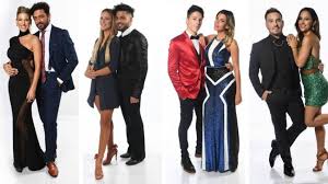 Este lunes por la noche, marcelo tinelli lanzó un inesperado anuncio en pleno programa de showmatch mientras presentaba a los participantes de la academia. Super Bailando 2019 Festejos Y Figuritas Repetidas Espectaculos