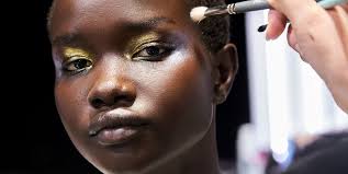 16 Drugstore Beauty Products That Reviewers Consider