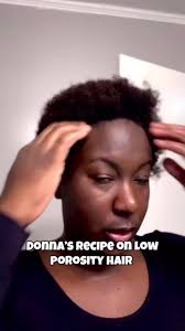 Now that the colder weather is here, is your hair feeling a little dry? 😩  @donnasrecipe has been my go-to for bringing back the moisture and keeping  my hair hydrated 💦 See the difference for yourself ...