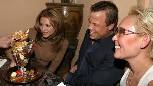 La larga espera para comer unas papas fritas de US$200