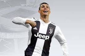 Ronaldo stop wearing long sleeves in juventus? Ronaldo S Juventus Jersey Sells 520 000 Units Hypebeast
