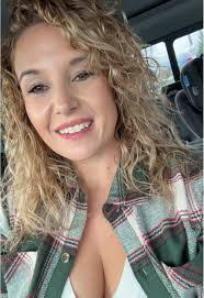 Amanda Tibbets's Instagram, Twitter & Facebook