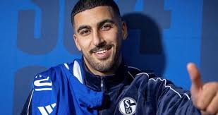 Aymen Barkok rejoint officiellement Schalke 04 durant le mercato hivernal
