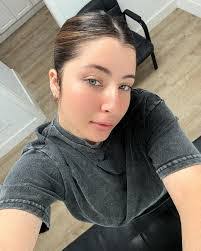 Helen Diaz's Instagram, Twitter & Facebook