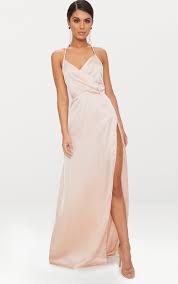 Doux et très confortable robe délicate. Robe Fendue A Decollete Plongeant Robes Prettylittlething Fr