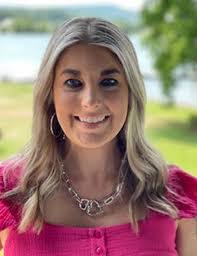 Mia Clemons's Instagram, Twitter & Facebook