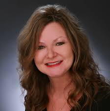 Kimberly Vining's Instagram, Twitter & Facebook