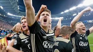 Fifa 21 ratings and stats. So Funktioniert Die Talentschmiede Von Ajax