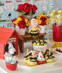 Depending on if your shower is a neighborhood potluck, a gender reveal or a simple sunday brunch, we've gathered hundreds of baby shower theme ideas. Snoopy And Friends For Baby Shower Theme Decorations Decolover Net