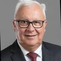 Merle Ulrich's Instagram, Twitter & Facebook