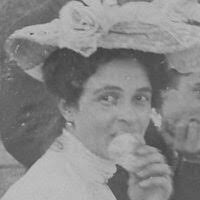 Magdalena Hall's Instagram, Twitter & Facebook