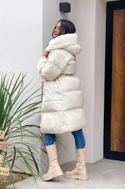 Retrouvez la sélection la halle de gilets pour femme à des prix abordables. Doudoune Femme Longue Cintree Ecru Ref 9030 12 Blooshop