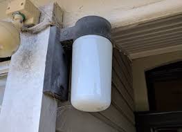 Browsing through numerous sizes, shapes and styles online, you may in fact find the perfect replacement light cover for your outdoor post or walkway. Replacing Light Bulb In An External Light Home Improvement Stack Exchange