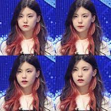 Yeji Peekaboo Hair Google Search In 2021 Yeji Hair Color Hair Color Streaks Peekaboo Hair