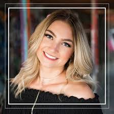 Kaitlin Everett's Instagram, Twitter & Facebook