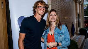Jun 08, 2021 · tsitsipas beats medvedev, will face zverev in french open sf 0 shares stefanos tsitsipas and alexander zverev both have been viewed as potential future stars of tennis. Alexander Zverev Tennisstar Feiert Liebescomeback Mit Olga Sharypova Gala De