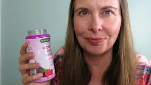 Amazon.com: Natures Bounty Optimal Solutions Hair, Skin and Nails Gummies,  80 Count , Pack of 4 : Health & Household