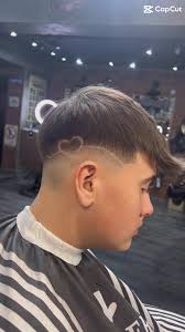 Mid Fade Mit Herz Am Hinterkopf