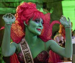 I bought a white suit and painted with black paint. Patrice Martinez Beetlejuice 1988 Beetlejuice Movie Beetlejuice Miss Argentina Beetlejuice