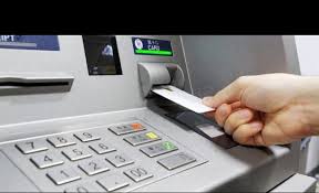 Cati bani poti scoate de la bancomat bt. Cum RÄƒmai Cu Contul Gol Din Cauza Bancomatului DacÄƒ Nu EÈ™ti Atent 5 Secunde Bancherii Nu Au Ce Face Nimeni Nu Te AvertizeazÄƒ Capital