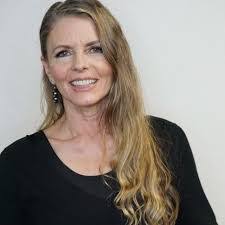 Kathy Darlington's Instagram, Twitter & Facebook