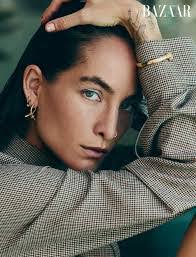 Rachel Messick's Instagram, Twitter & Facebook