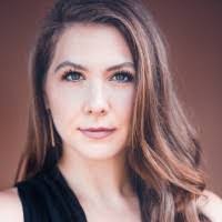 Renee Henn's Instagram, Twitter & Facebook