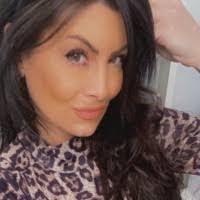 Lisa Antonelli's Instagram, Twitter & Facebook