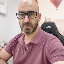 كل عام وانت بخير وان شاء الله العمر المديد العريض بالسعادة وهداة البال  وعيدك سعيد يا رب ، وان شاء الله دايما بتضل ناجح ومتألق كما اعتدناك بكل حب ،  من طاقم المكتب