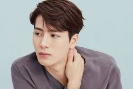 Jackson van GOT7 verwikkeld in Li Yifeng-schandaal, zijn Chinese fansite  sluit