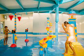 Naturist pool France 