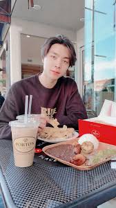 They're tall, handsome, soft and caring. Johnny Nct Boyfriend Material Sunji