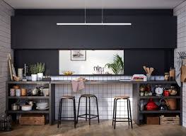 Grande Cuisine Familiale Noire Et Plan De Travail Sur Mesure Leroy Merlin En 2020 Cuisine Ouverte Cuisine Noire Cuisine Ethnique