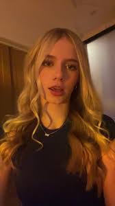 Heidi Hostetler's Instagram, Twitter & Facebook