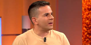 Ángel Gaitán, el mecánico 'influencer' de TikTok que encadena críticas por su ayuda en la DANA: su coche de 200.000 euros y su colaboración con Iker Jiménez - Infobae