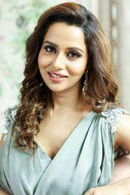 Raiza wilson age, biography, wiki, husband, family, height, weight, facts, etc. Bigg Boss Contestant Raiza Wilson Sizzles In Her Latest Sexy Photoshoot Exclusive Pictures Revealed Thenewscrunch