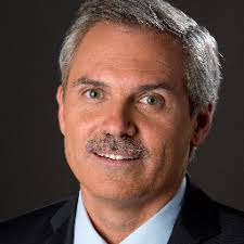 Former Iowa OL Brandon Scherff & AD Bob Bowlsby among Iowa's 2025 Hall of  Fame Class