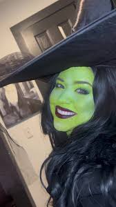 serving green realness—watch out, I might drop a house