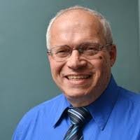 Robert Estell's Instagram, Twitter & Facebook