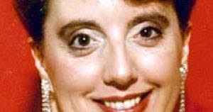 Julia Bundy's Instagram, Twitter & Facebook